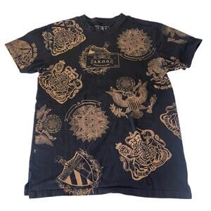 AKOO All Over Print Graphic T Shirt Streetwear Black Gold Mens XL